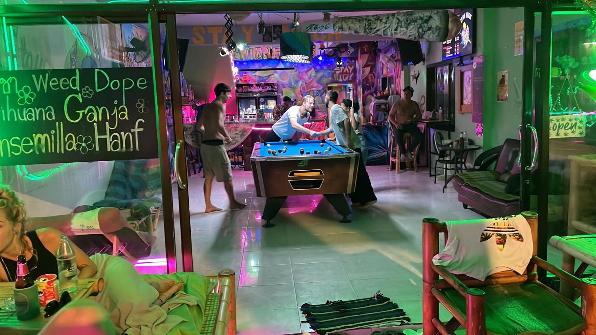 Apartement 18 Stay High ท้องศาลา ภายนอก รูปภาพ
